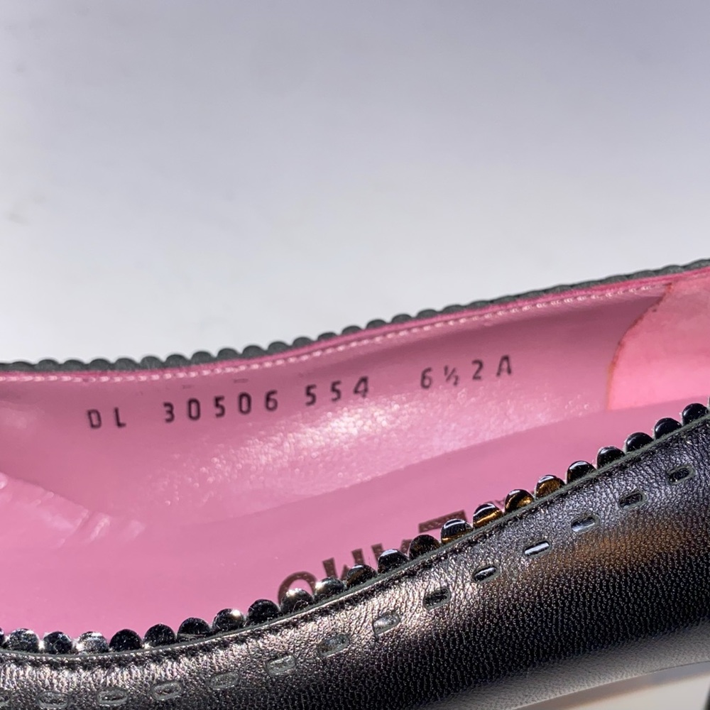 ❤️Salvatore Ferragamo VTG Pumps. Never worn. Size 6AA - Picture 6 of 11